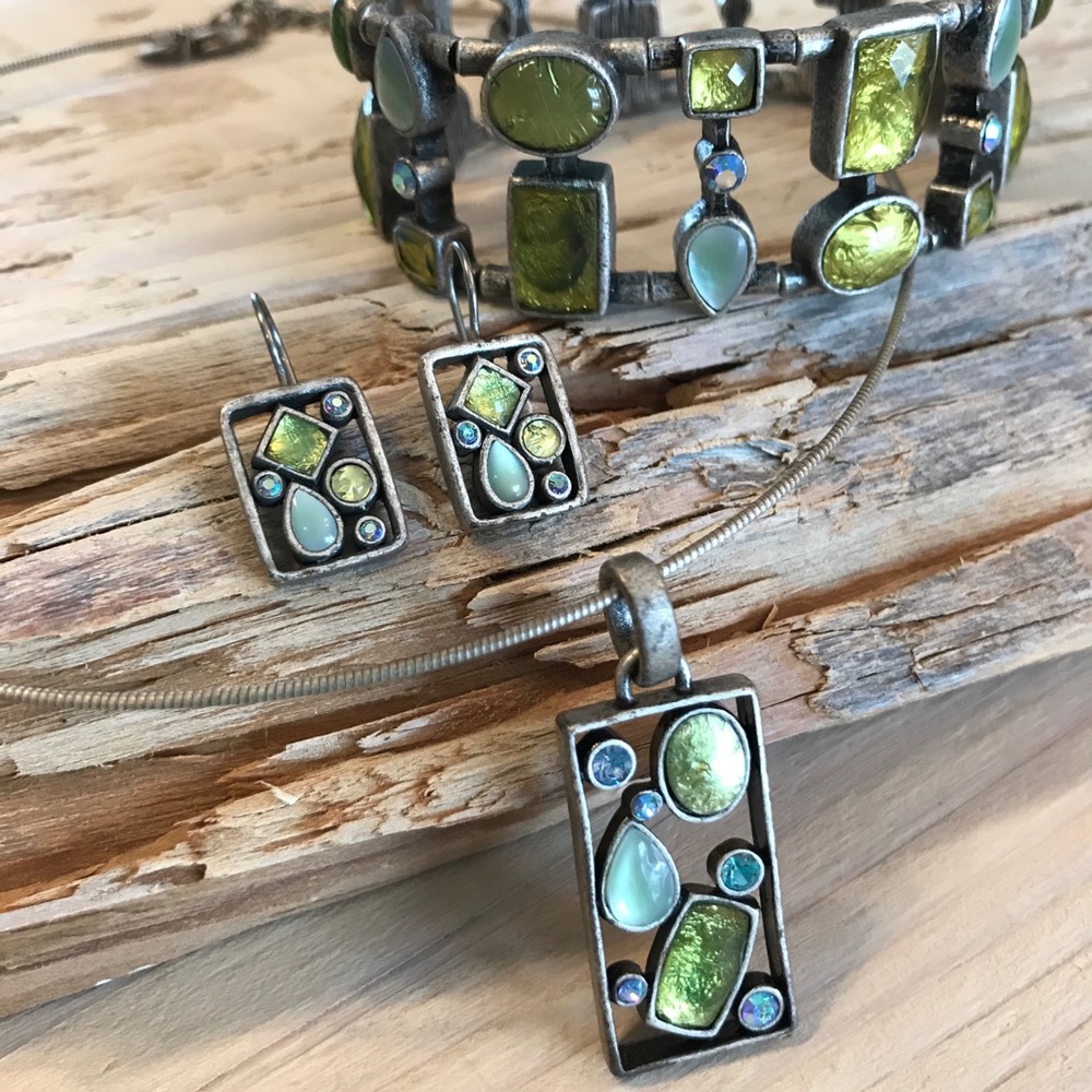 Lia Sophia Necklace Bracelet & Earrings Set - Picture 4 of 10